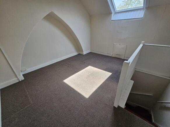 3 bed House to rent Image 6