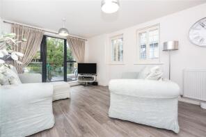 7, Redwing Crescent, Waterstone Way, Greenhithe DA9 9TE