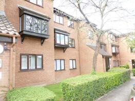 3, Astra Court, King Georges Avenue, Watford WD18 7TA