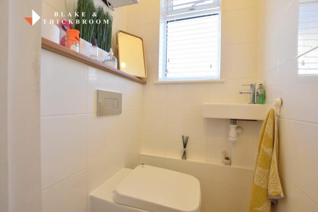 GROUND FLOOR CLOAKROOM