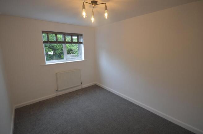 2 bed Maisonette to rent Image 8
