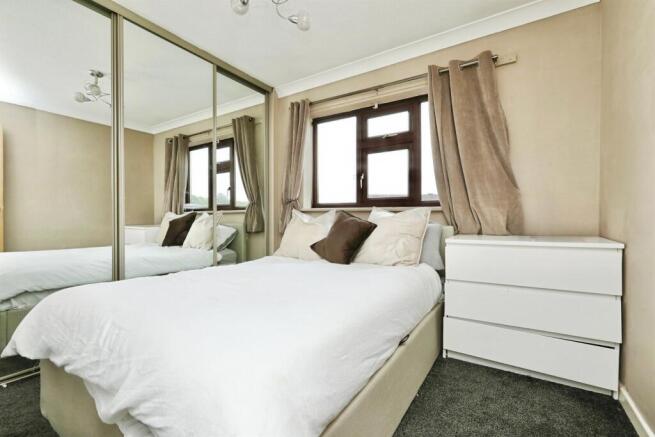 2 bed Semi-Detached for sale Image 6