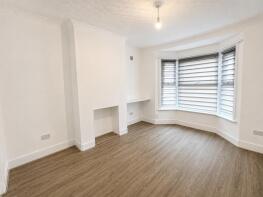 50, Raynton Road, Enfield EN3 6BS
