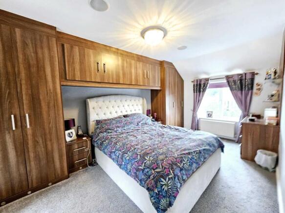 3 bed Detached for sale Image 9