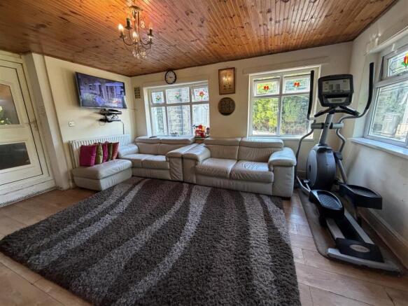 7 bed Semi-Detached for sale Image 7