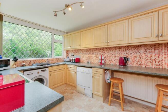 3 bed Semi-Detached for sale Image 7