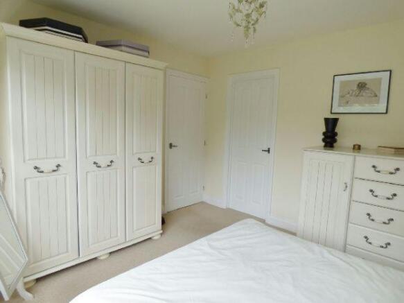 Bedroom 1i