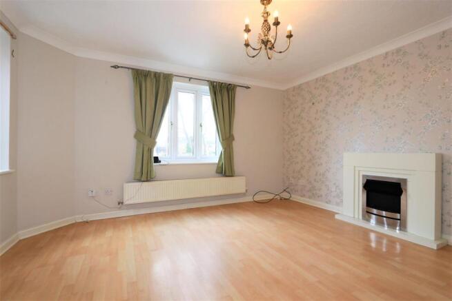 SPACIOUS LOUNGE