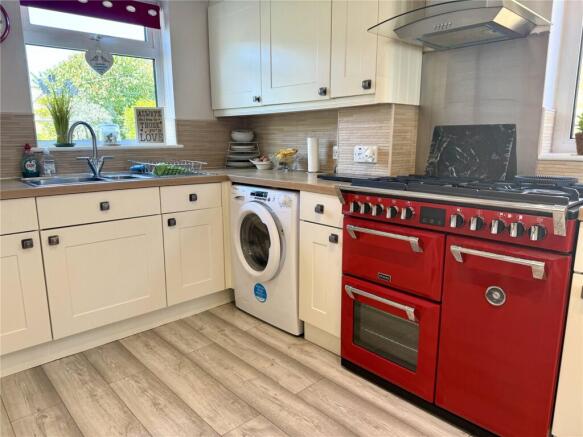 3 bed Detached for sale Image 6