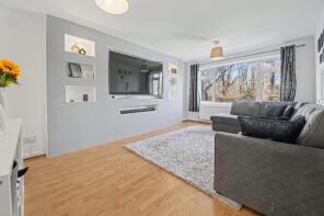 17, Kesteven Way, Southampton SO18 5RJ