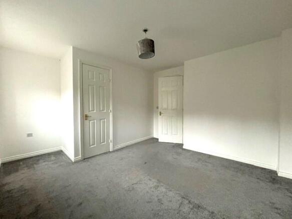 3 bed House to rent Image 9