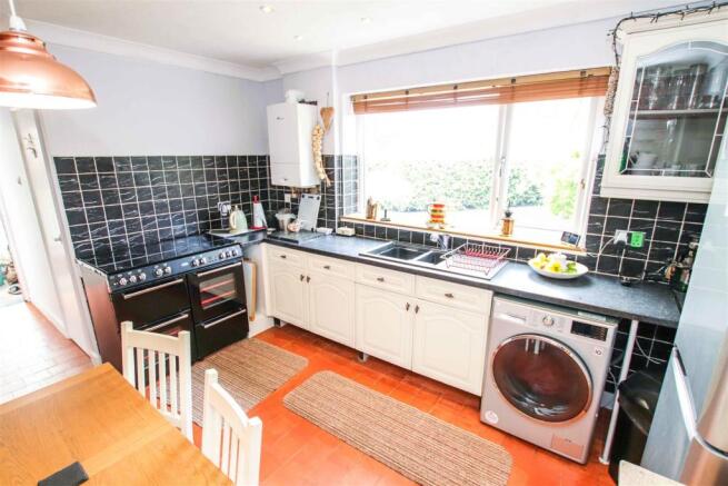 FITTED KITCHEN / DINING ROOM