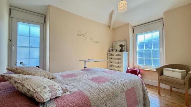 bed 3