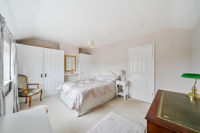 106 Brackley Road, Towcester