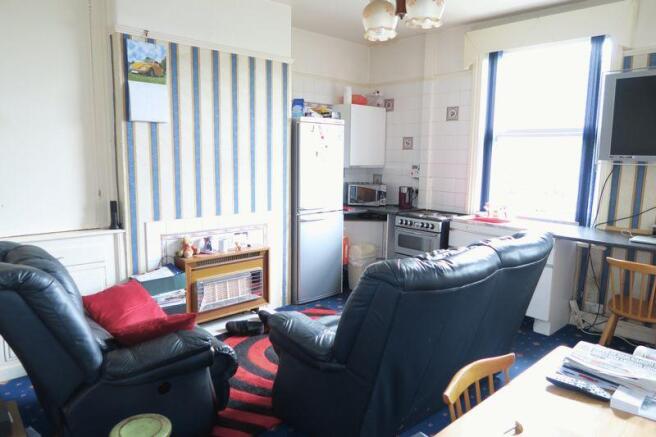 Kitchen/Living...