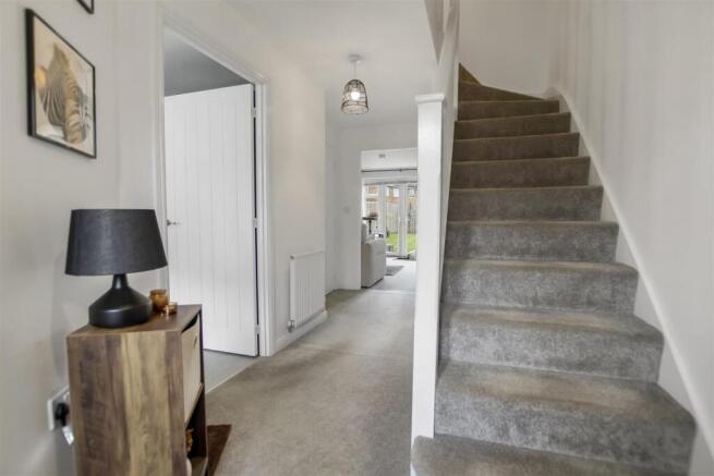 3 bed Semi-Detached for sale Image 7