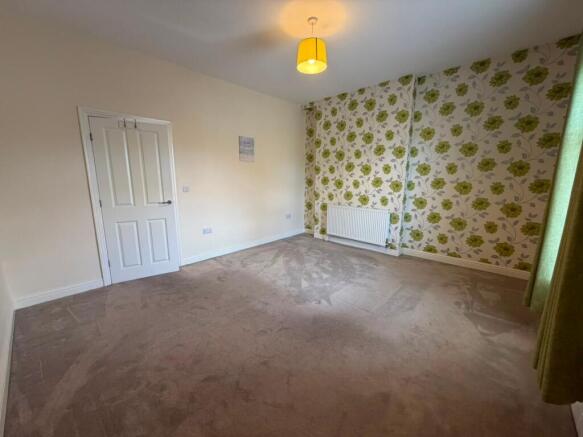 2 bed Terraced to rent Image 10
