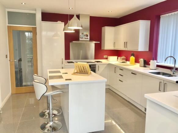 Kitchen/Breakfast Ro