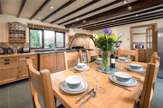Kitchen/Dining 2
