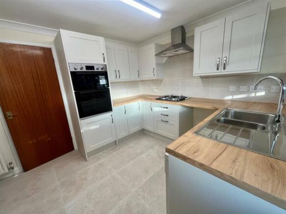 kitchen3.jpg