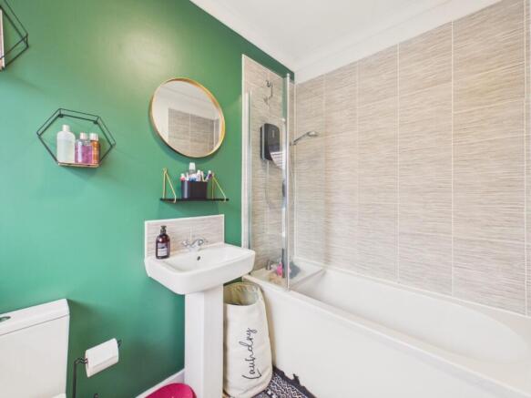 3 bed Terraced for sale Image 11