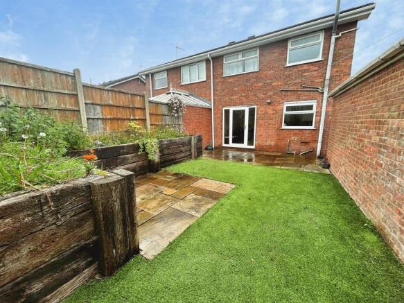 3 bed Semi-Detached for sale Image 11