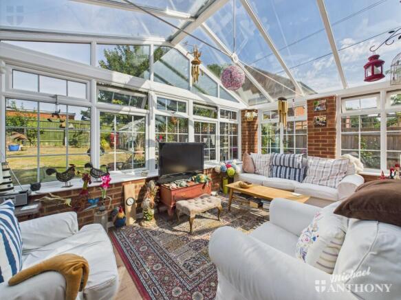 CAM03852G0-PR0386-STILL001