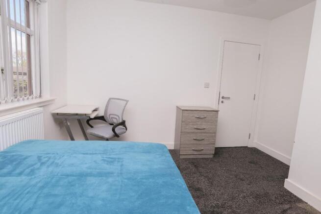 4 bed Terraced to rent Image 10
