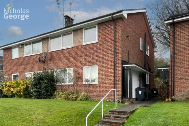 Ashdown Close 10 front.jpg