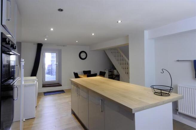 10 - 2 Dorvil Street.jpg