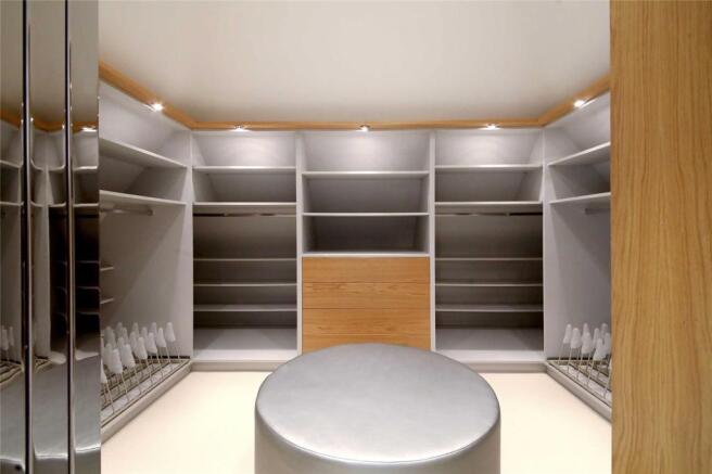 Walk-In Wardrobe