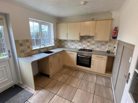 16 Fairview Park Kitchen
