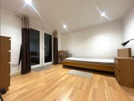 33, Greencourt Avenue, Edgware HA8 5SS