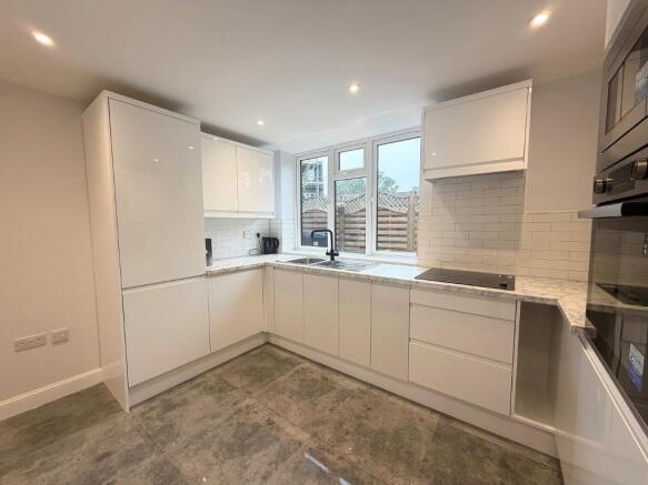 Wentworth Way, Sanderstead, Surrey, CR2 9EZ photo 5