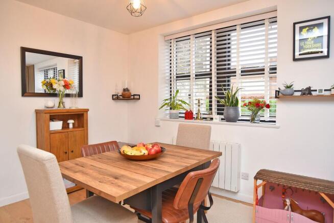 2 bed House for sale Image 11