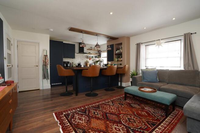 2 bed Apartment for sale Image 5