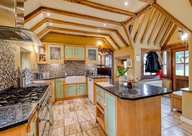 Weavers Thatch-17.jpg