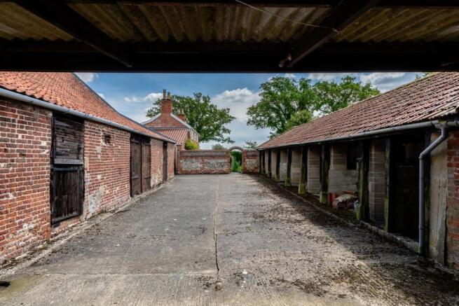 East Tuddenham photo 4