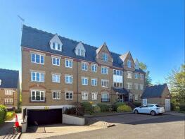 14, Roedean House, Exeter Close, Watford WD24 4BN