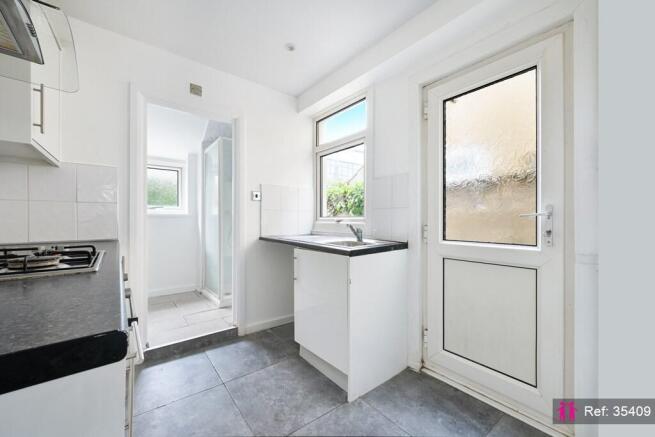 6, Devonshire Road, Gillingham photo 4