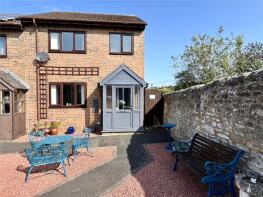 12, Queens Close, Hexham NE46 4NJ