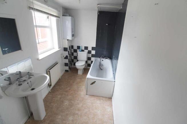 Bathroom T202211031323.jpg