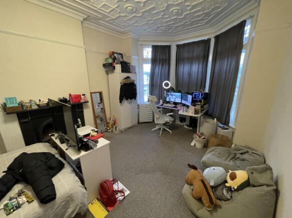 BB978E4E-185B-4AE7-85A8-29EE5C726E1F