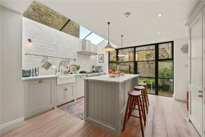 74, Kilravock Street, London W10 4HY