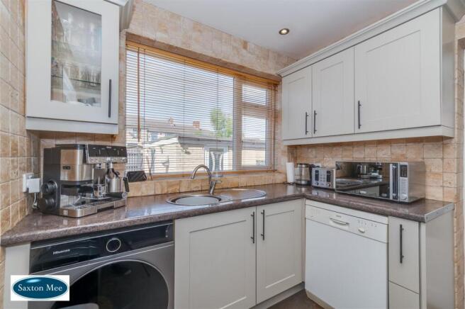 3 bed Semi-Detached for sale Image 8