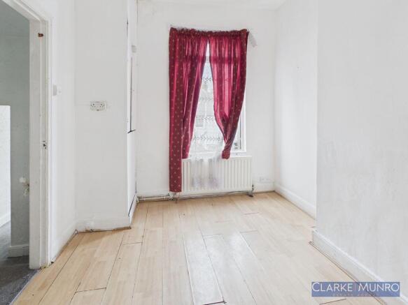 3 bed Terraced for sale Image 11
