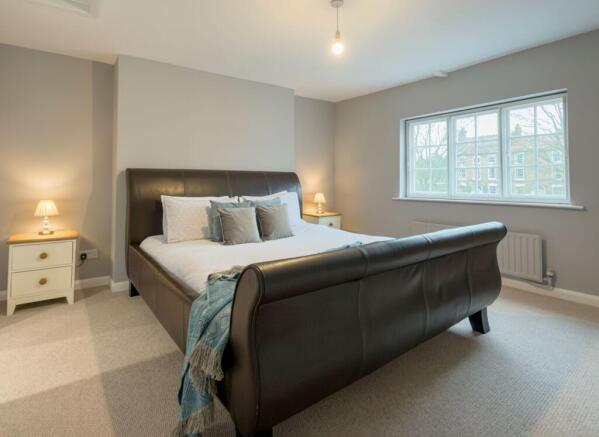 2 bed Semi-Detached to rent Image 12