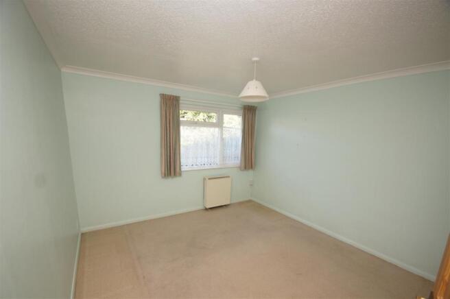 Bedroom 1.JPG