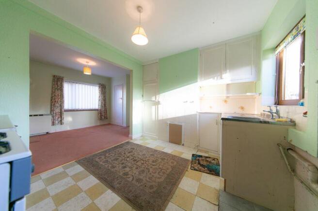 Kitchen & dining room