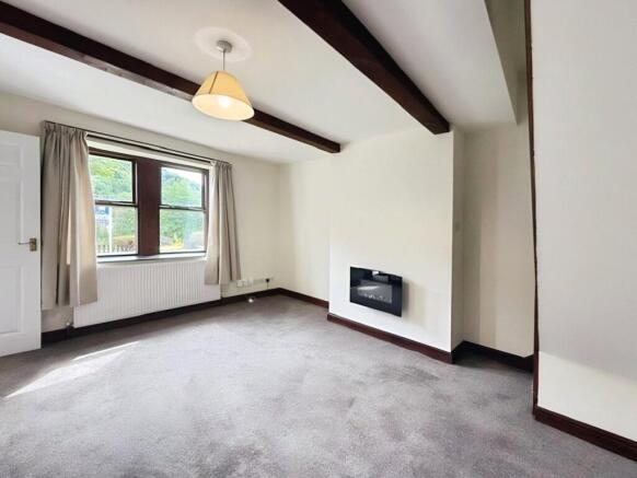 2 bed End of Terrace to rent Image 4